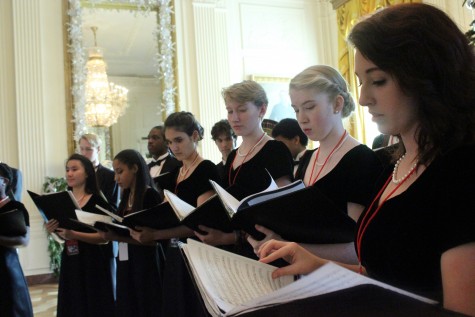 Chambers singers perform holiday music at White House