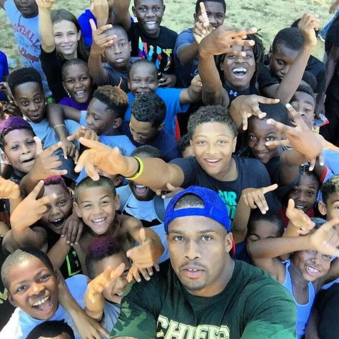 Alum Hooks returns to create 480 Club, help students through coaching