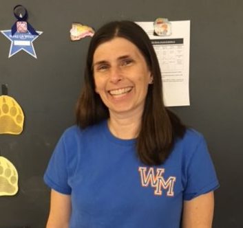 La maestra de ciencias Emily Willard está entre los maestros que se van a despedir de Watkins Mill High School a finales de este año.