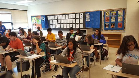 New Chromebooks transform English classes into mobile computer labs