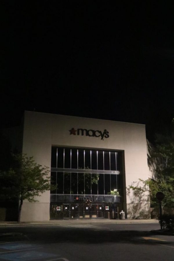 Macys department store at Lakeforest Mall.