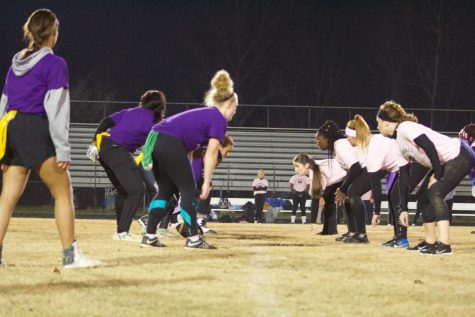 Seniors and sophomores soar to victory in annual powderpuff game