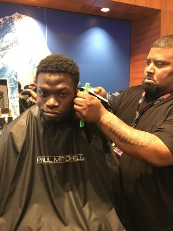 Students say yes to the prom dress at Discovery Communications event