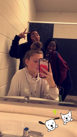 No boys allowed: senior reveals real reason why girls go to bathroom in pairs