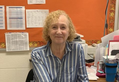 Rogers wins Distinguished Service Award for outstanding contributions to community