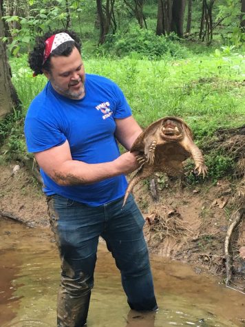 Students study turtle population in woods behind school