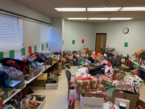 Holiday program provides gifts, food to WMHS families that need them