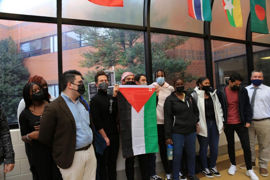 Photo Feature: Palestinian flag joins the skybridge