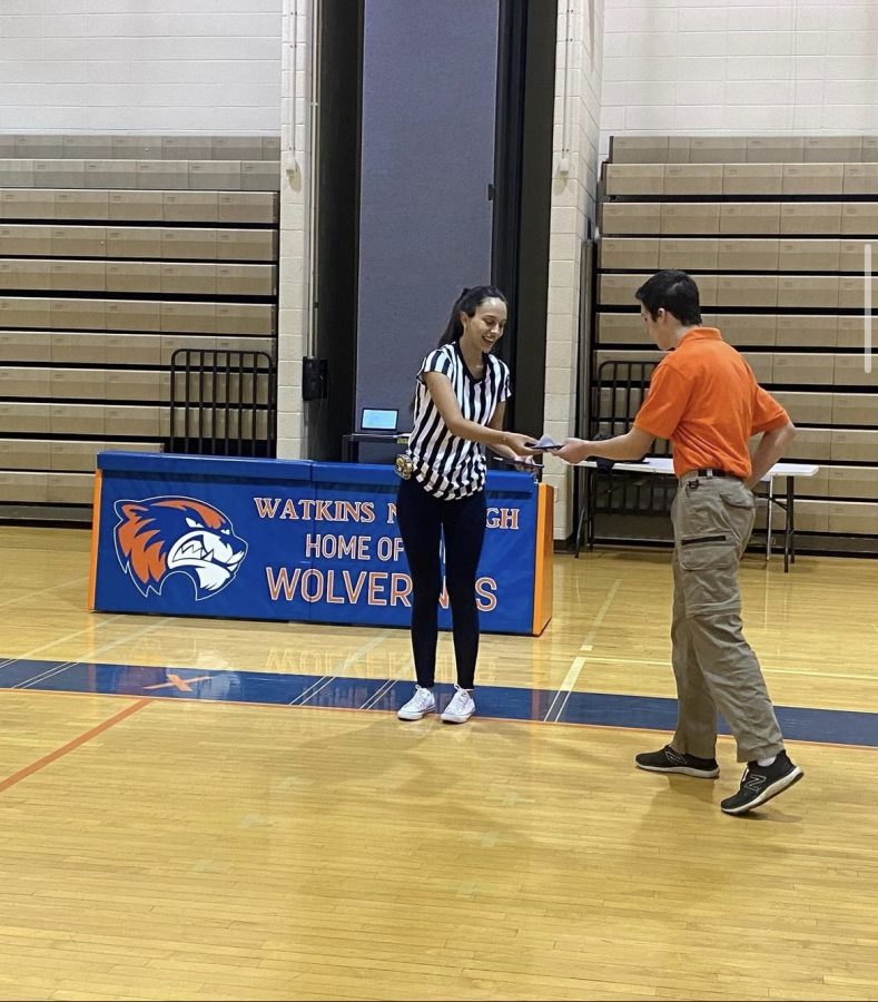 Next week is officials appreciation week, but given that Bocce team does not have a game next week, they decide to show their appreciation for the referee early.